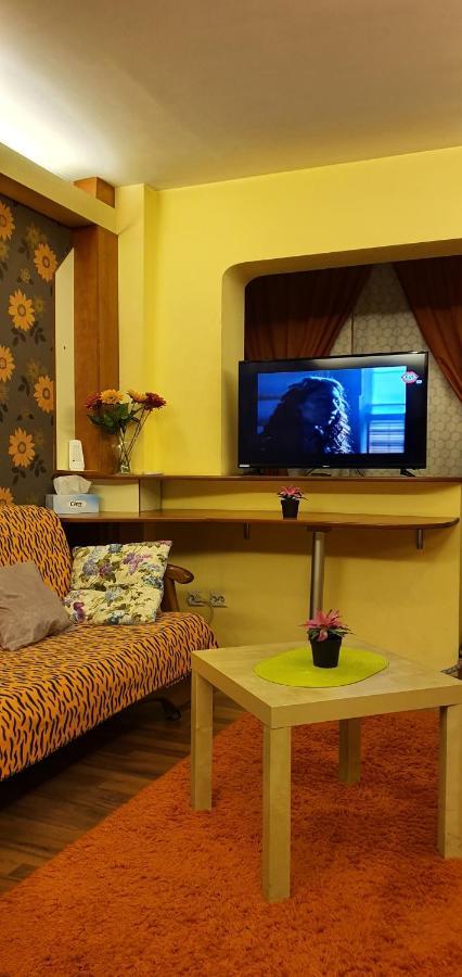 My House - Ultracentral Romana Square Near Old Town บูคาเรสต์ ภายนอก รูปภาพ
