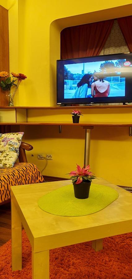 My House - Ultracentral Romana Square Near Old Town บูคาเรสต์ ภายนอก รูปภาพ
